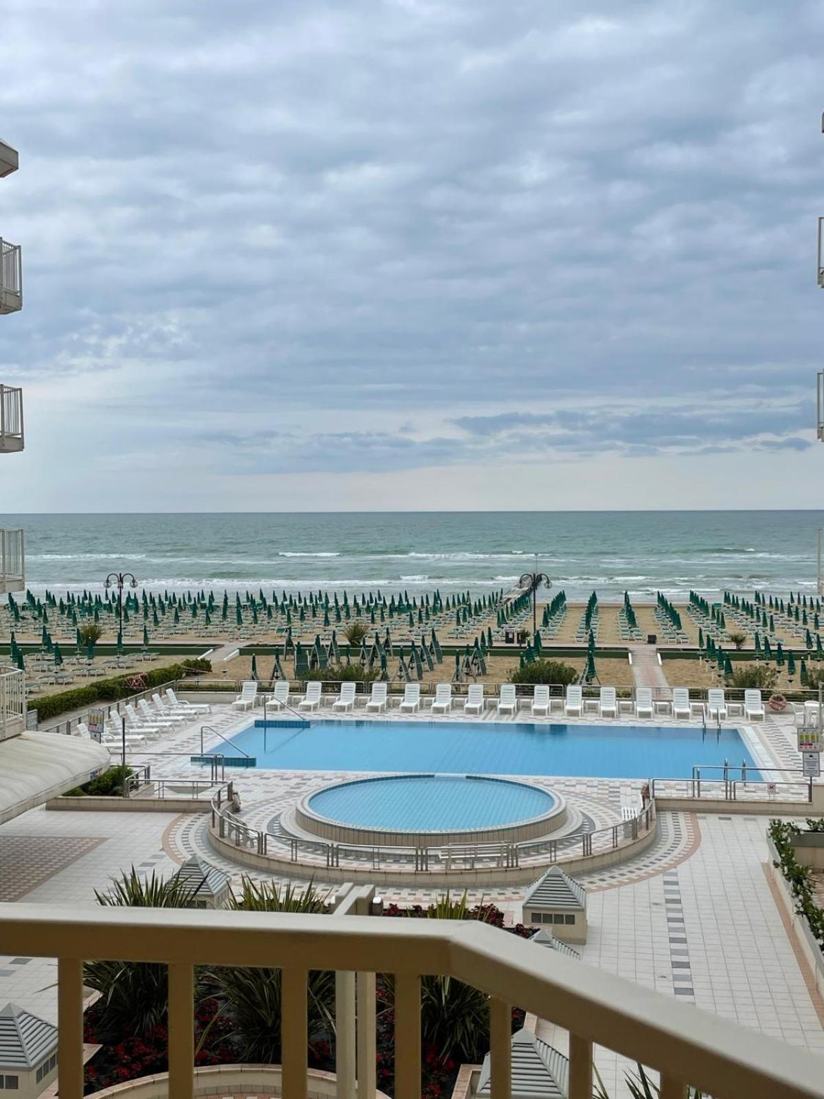 Residence Panfilo - Walterigato Apartments Solo Per Famiglie Лидо ди Йезоло Екстериор снимка
